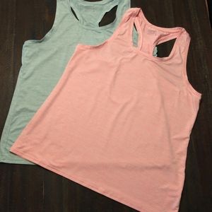 Jockey Tank Top Bundle Size Large
Extremely soft